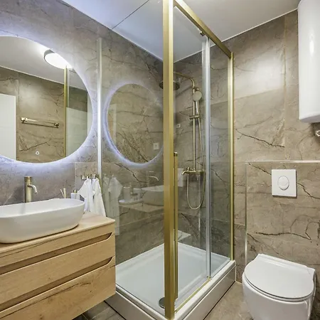 Quattro De Amicis * 罗维尼