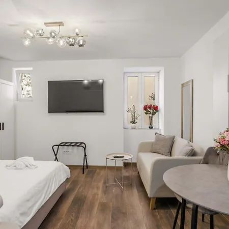 Quattro De Amicis 公寓